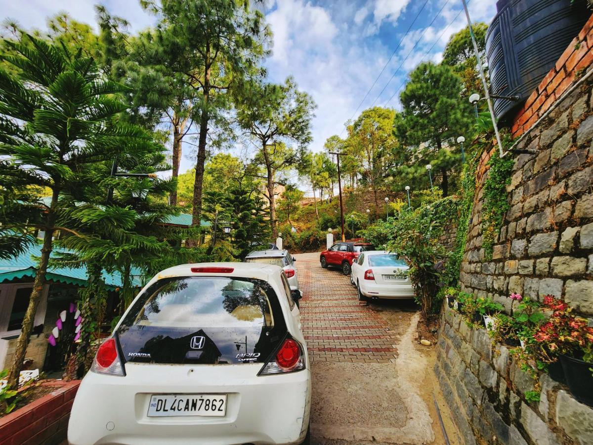 Blossom Resort Kasauli Exterior photo